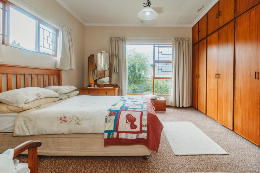 4 Bedroom Property for Sale in Denver Park Western Cape